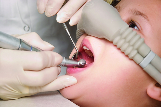 Kitcha Dental Clinic Chiang Mai Thailand dentist implant veneer crown bridge ทำฟัน จัดฟัน ฟอกสีฟัน รากเทียม